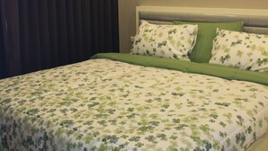 1 Bedroom Condo