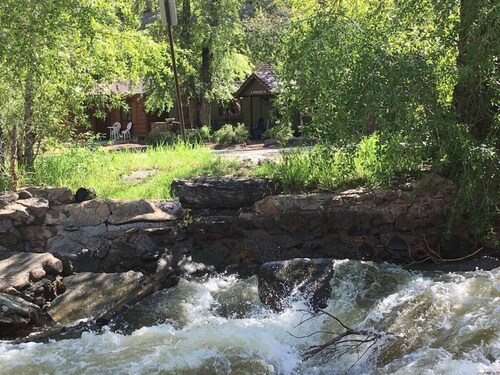 Lunastushytti: ROMANTINEN hyväpalkkainen kodikas mökki, jolla on täydellinen kävelykelpoinen sijainti