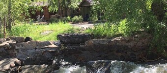 Cabina de redención: cabina romántica de lujo con una ubicación perfecta para caminar