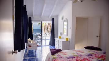 1 chambre, coffres-forts dans les chambres, fer et planche Ă repasser
