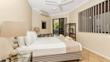 Apartment, 2 Bedrooms, Ocean View | 2 bedrooms, desk, iron/ironing board, cribs/infant beds