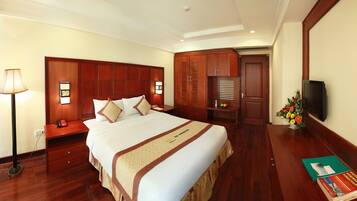 Family Suite, Connecting Rooms | 1 bedroom, minibar, desk, blackout drapes