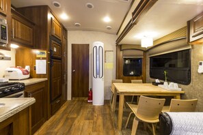 Habitació prèmium | Cortines opaques, habitacions insonoritzades i wifi gratuïta