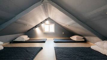 House | 4 bedrooms, premium bedding, minibar, free WiFi