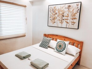 Kamar Double Deluks, 1 Tempat Tidur Double | Meja kerja dan seprai linen