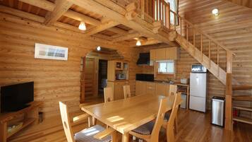 Cottage (Sasayuri) | Living room | Flat-screen TV