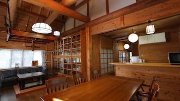 Cottage (Ririan) | Living room | Flat-screen TV