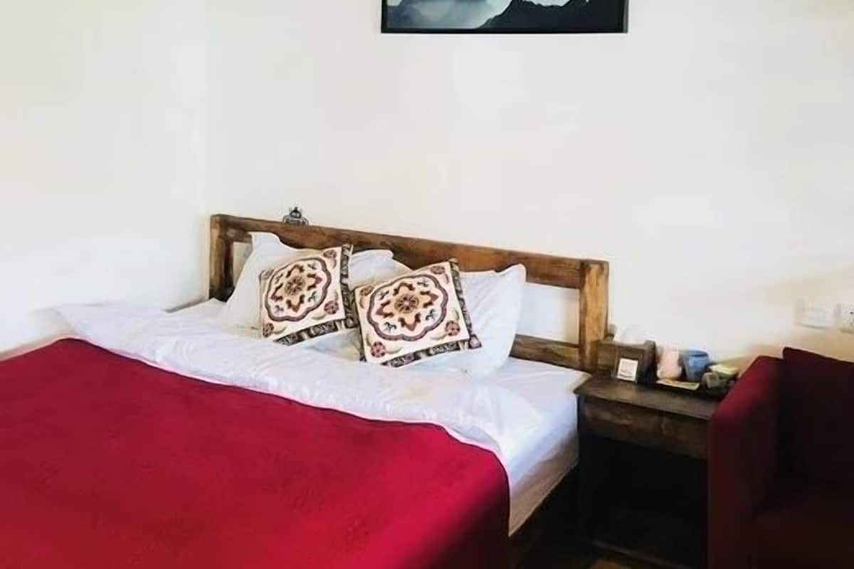 Comfort Double Room | Meja, kalis bunyi, Wi-fi percuma, cadar katil