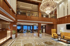 Lobby - Alokik Resort (Manali)