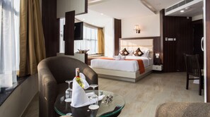 Premium bedding, minibar, in-room safe, individually furnished - Hotel Central Plaza (Kohalpur)