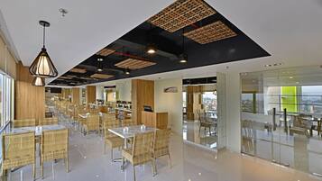 Daily local cuisine breakfast (IDR 60000 per person)