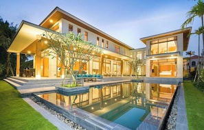 Front of property - Ocean Villas Beach Resort (Da Nang)
