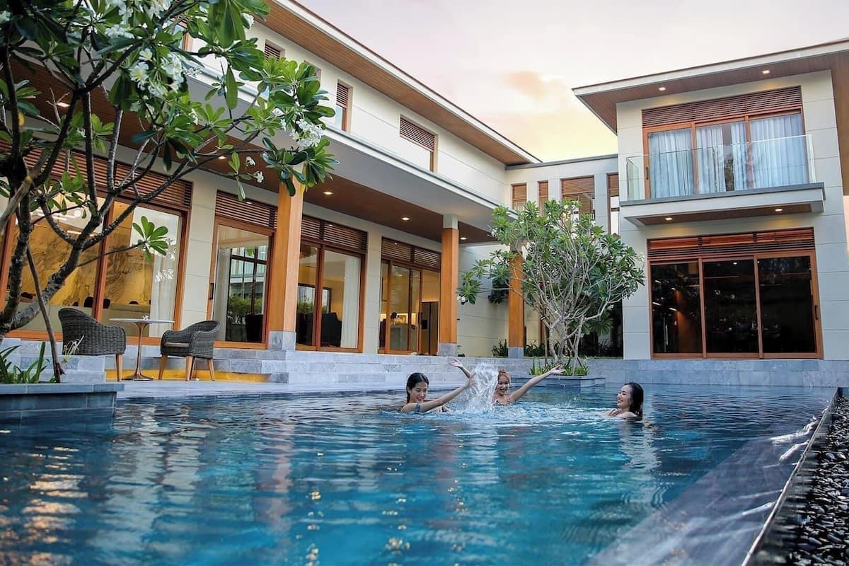 Private pool