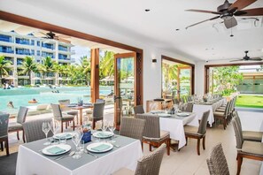 Breakfast, lunch and dinner served - Ocean Villas Beach Resort (Da Nang)