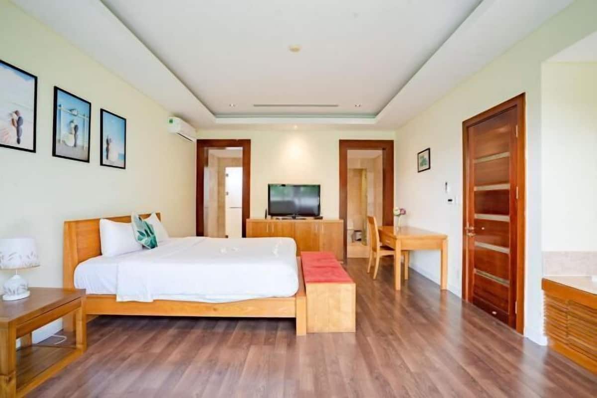 1 habitación, escritorio, cortinas blackout y insonorización