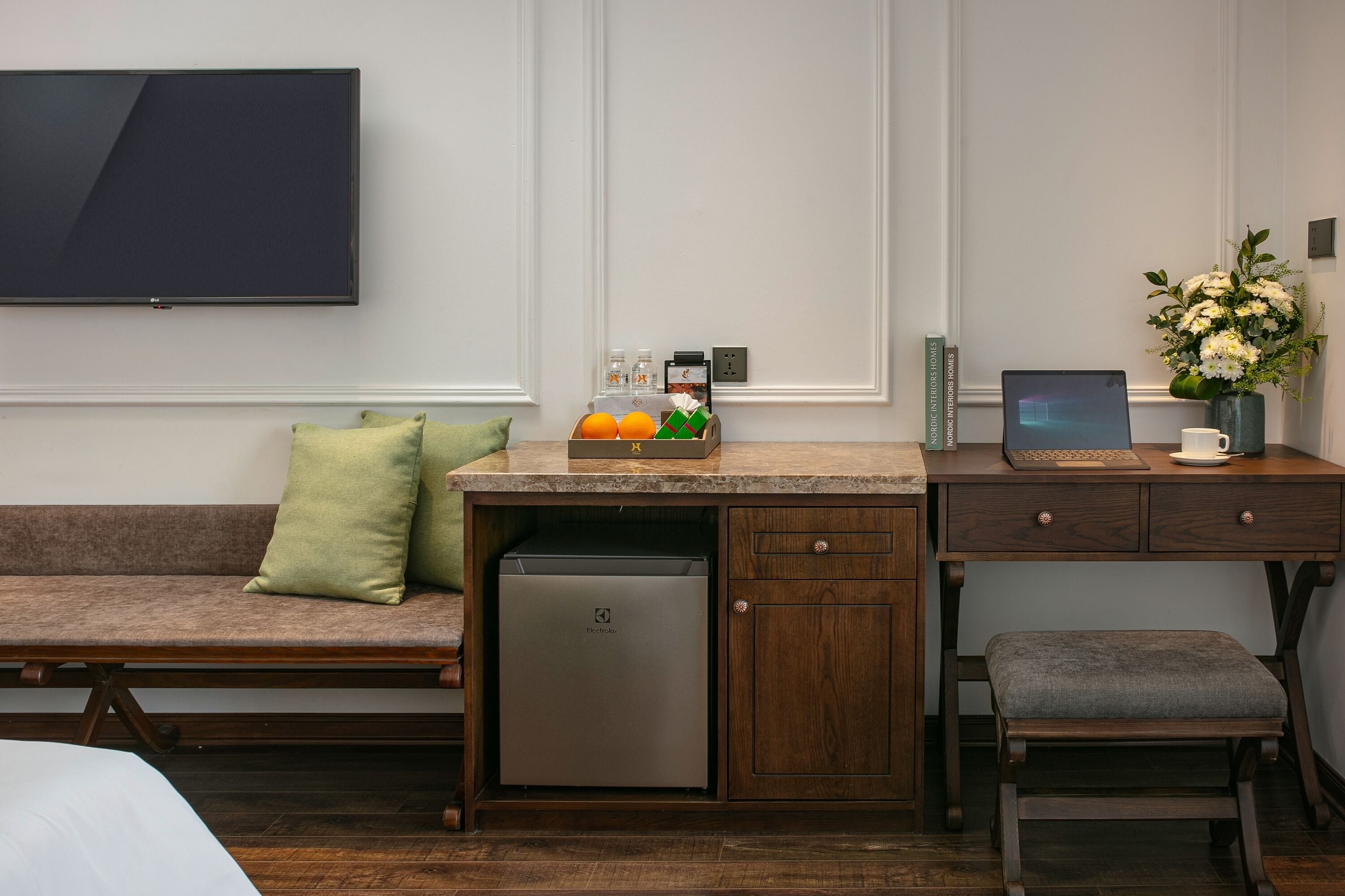 deluxe with balcony | living area | lcd tv