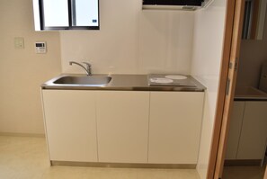 Room, 1 Bedroom, Non Smoking | Private kitchenette | Fridge, microwave, electric kettle, rice cooker - ieLIFE Resort HIGASHIYAMA (Kyoto)