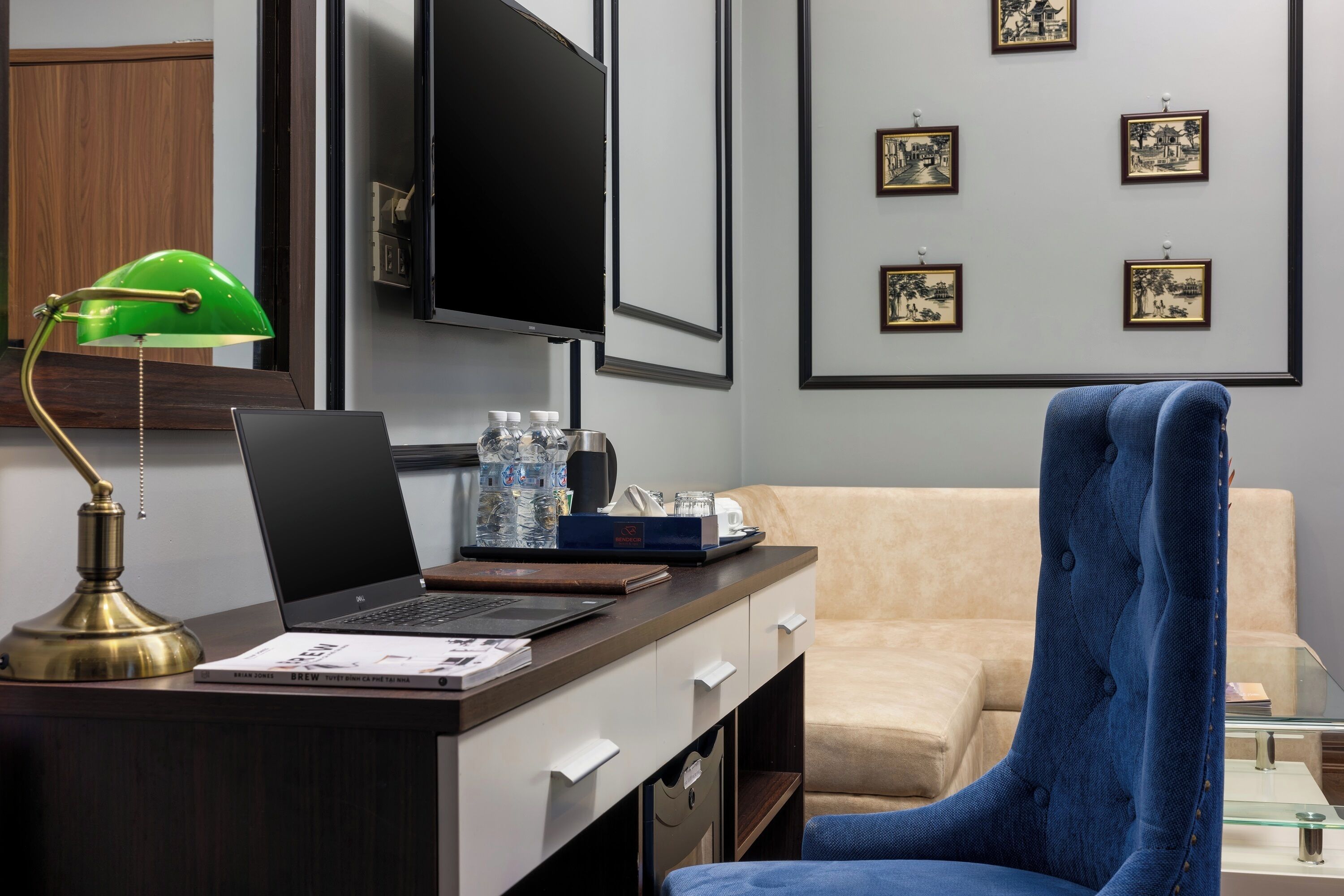 executive family room | 1 bedroom, minibar, in-room safe, desk