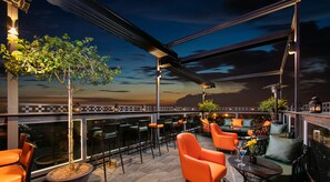 Bar (on property) - Bendecir Hotel & Spa (Hanoi)
