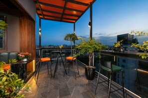 Bar (on property) - Bendecir Hotel & Spa (Hanoi)