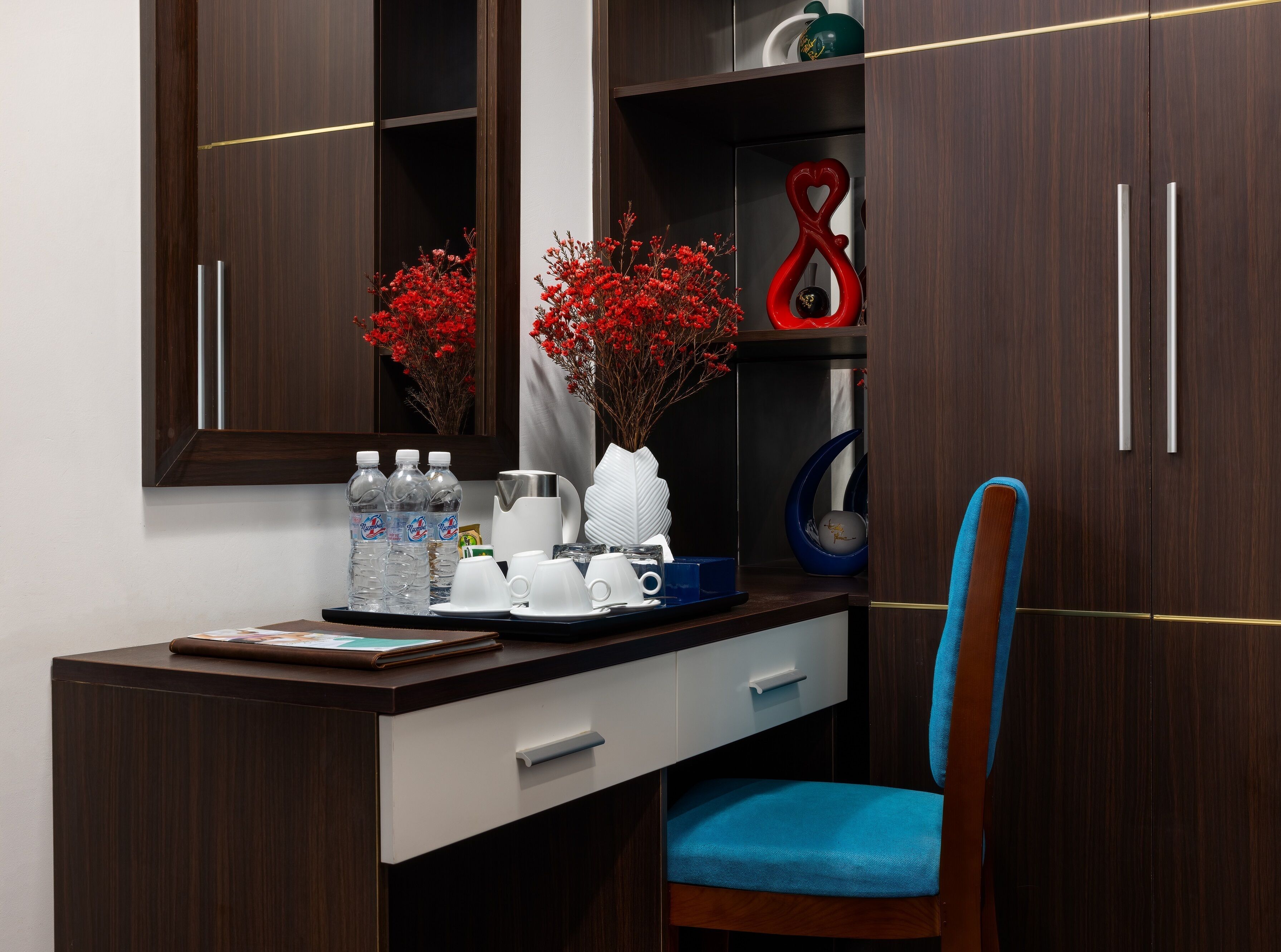 family room | 1 bedroom, minibar, in-room safe, desk