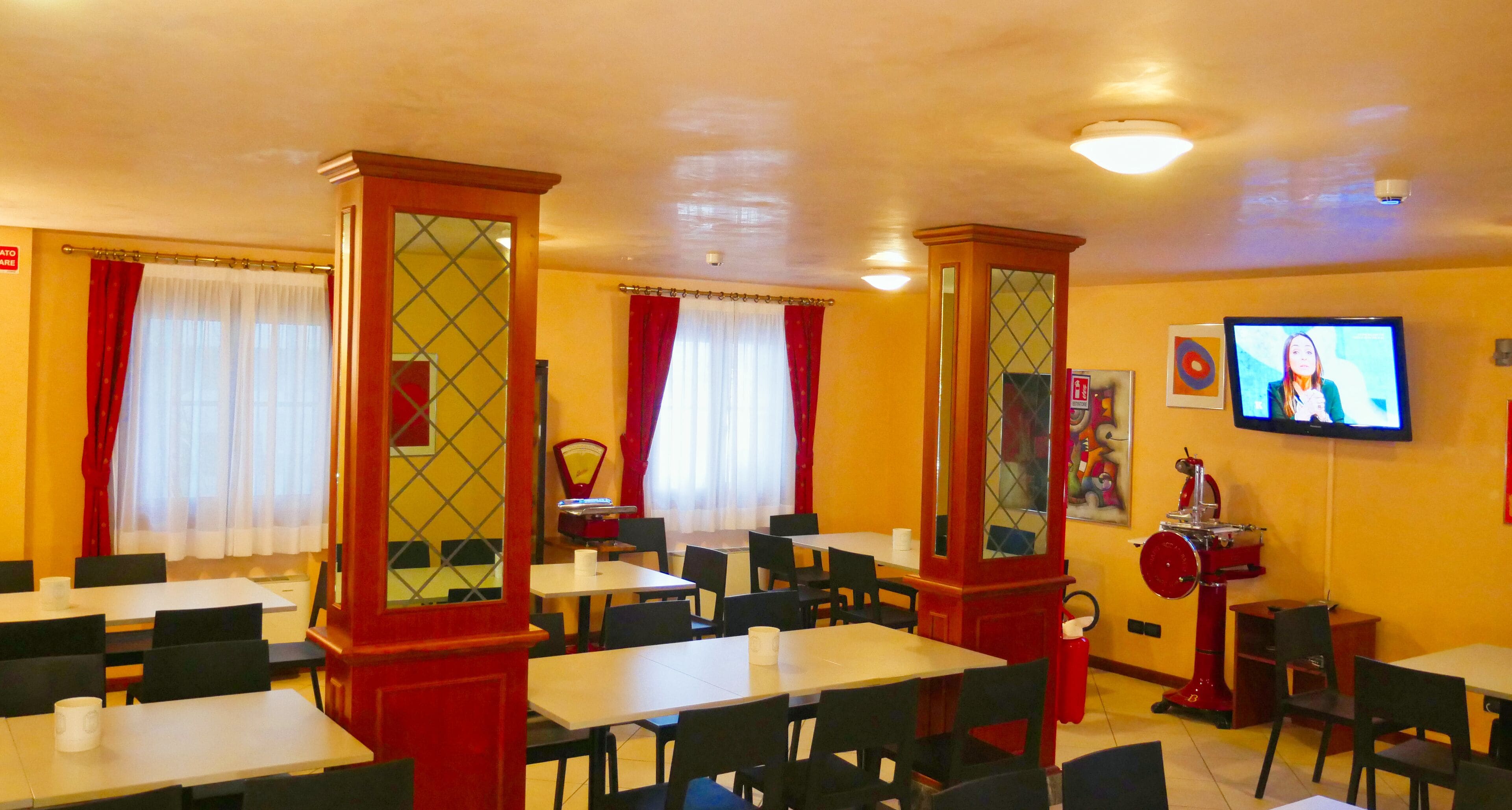 superior double room, 2 bedrooms | living area | flat-screen tv