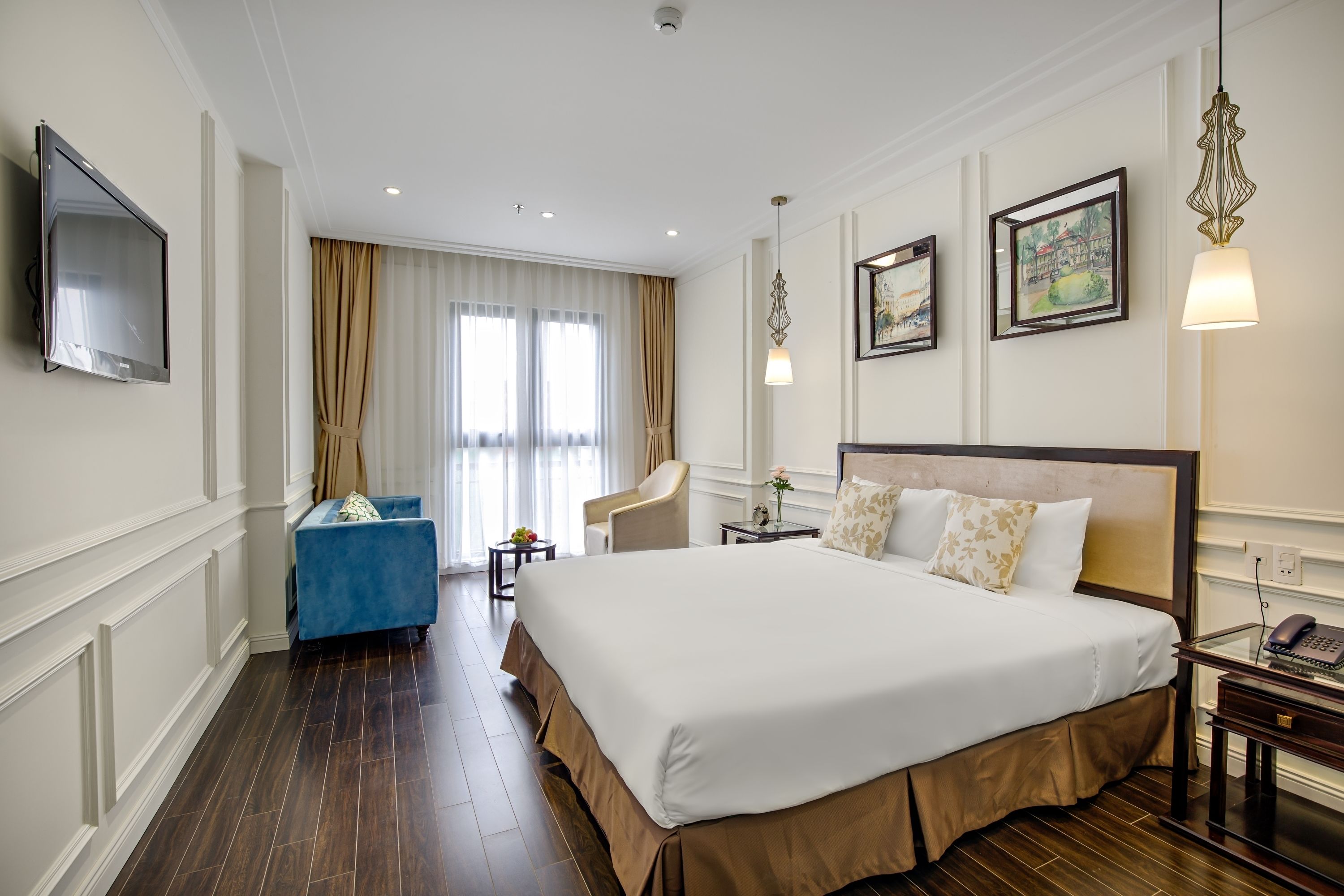 executive suite | room amenity