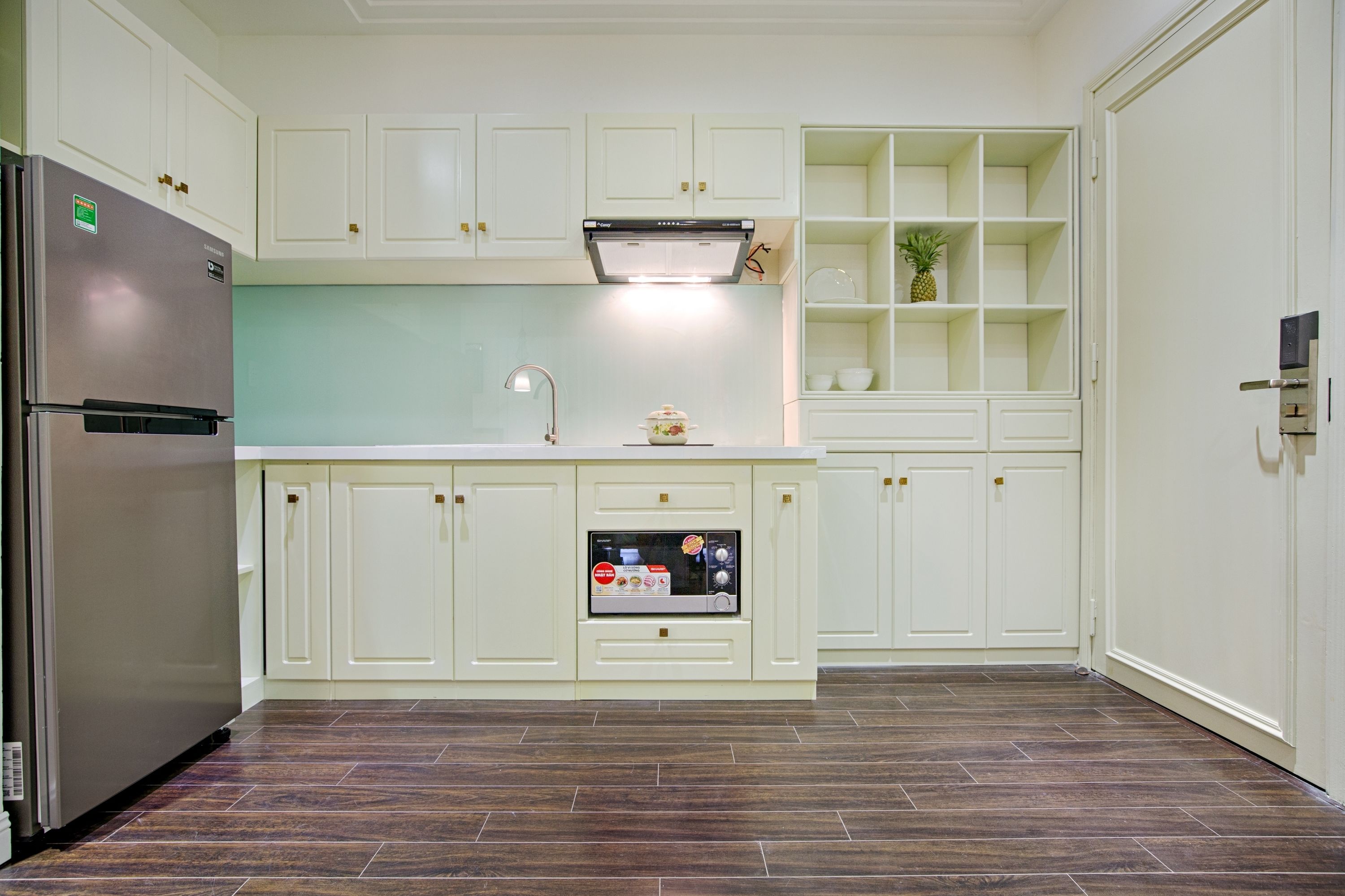 deluxe apartment | private kitchen | electric kettle