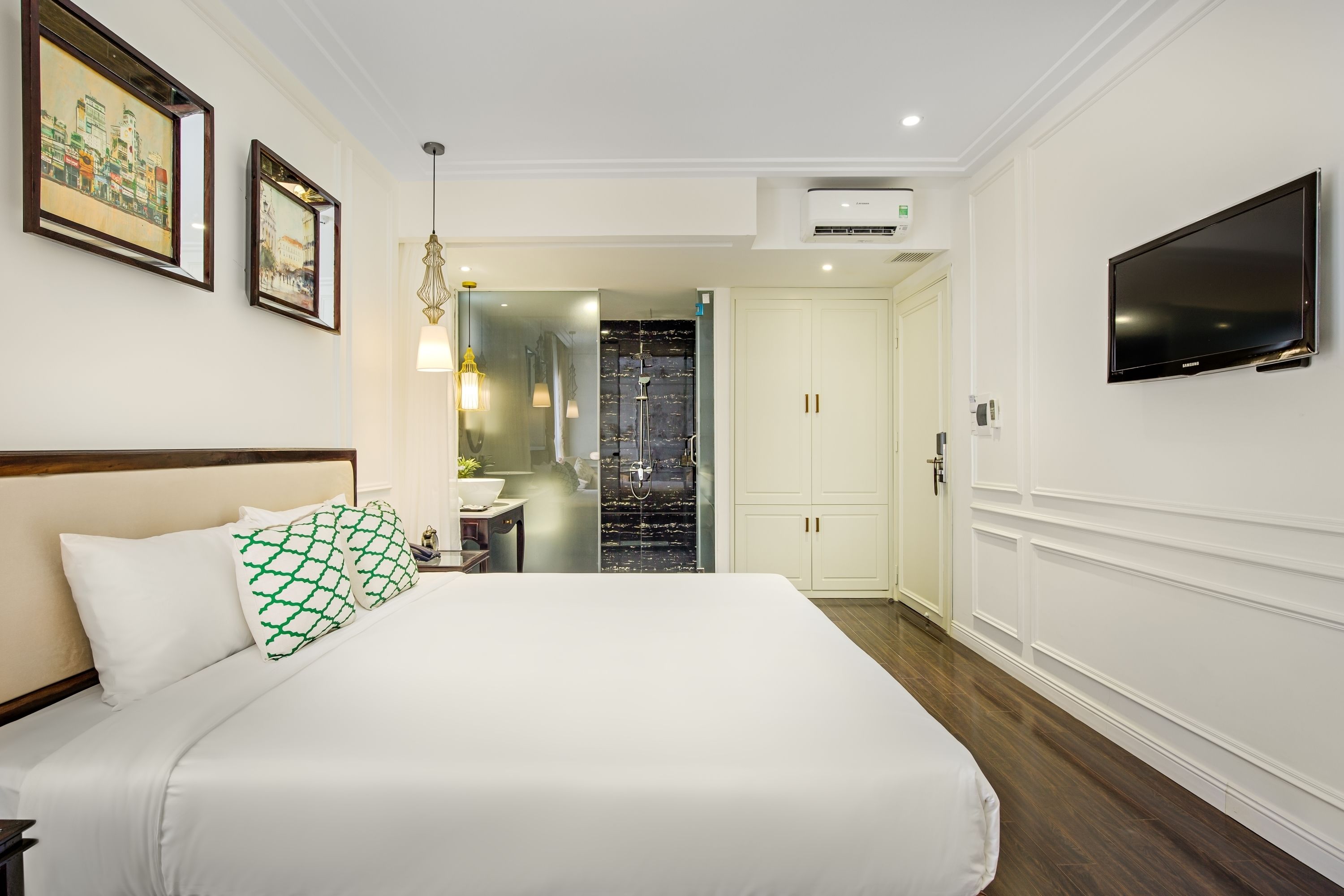 deluxe double room | room amenity