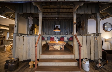 Lobby sitting area. Apartment Central Leipzig-City