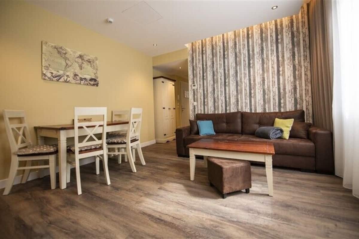 公寓, 2 間臥室 | 私人廚房 | 大型冰箱、微波爐、爐台、咖啡機/沖茶器