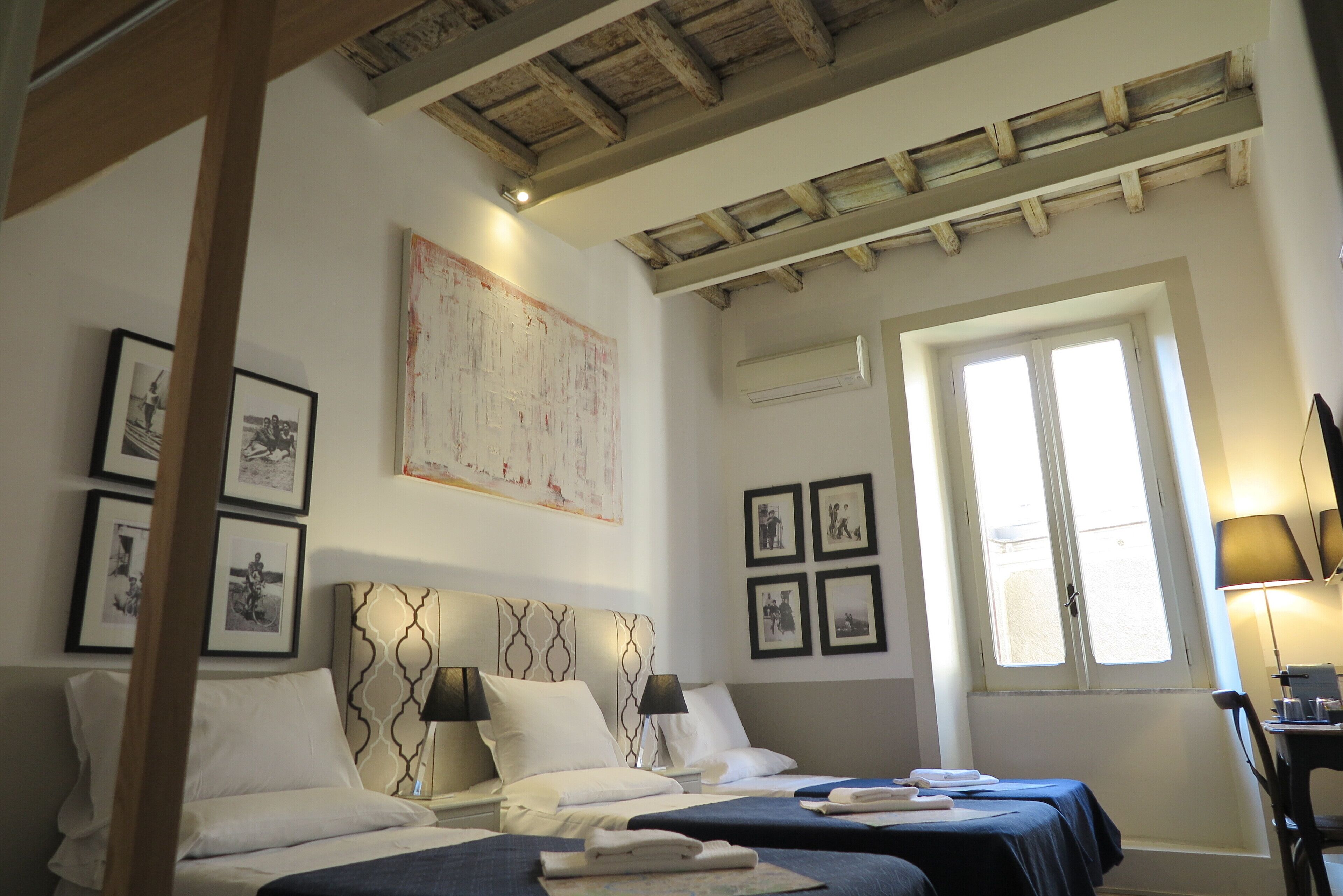 Photo - The Bluehostel