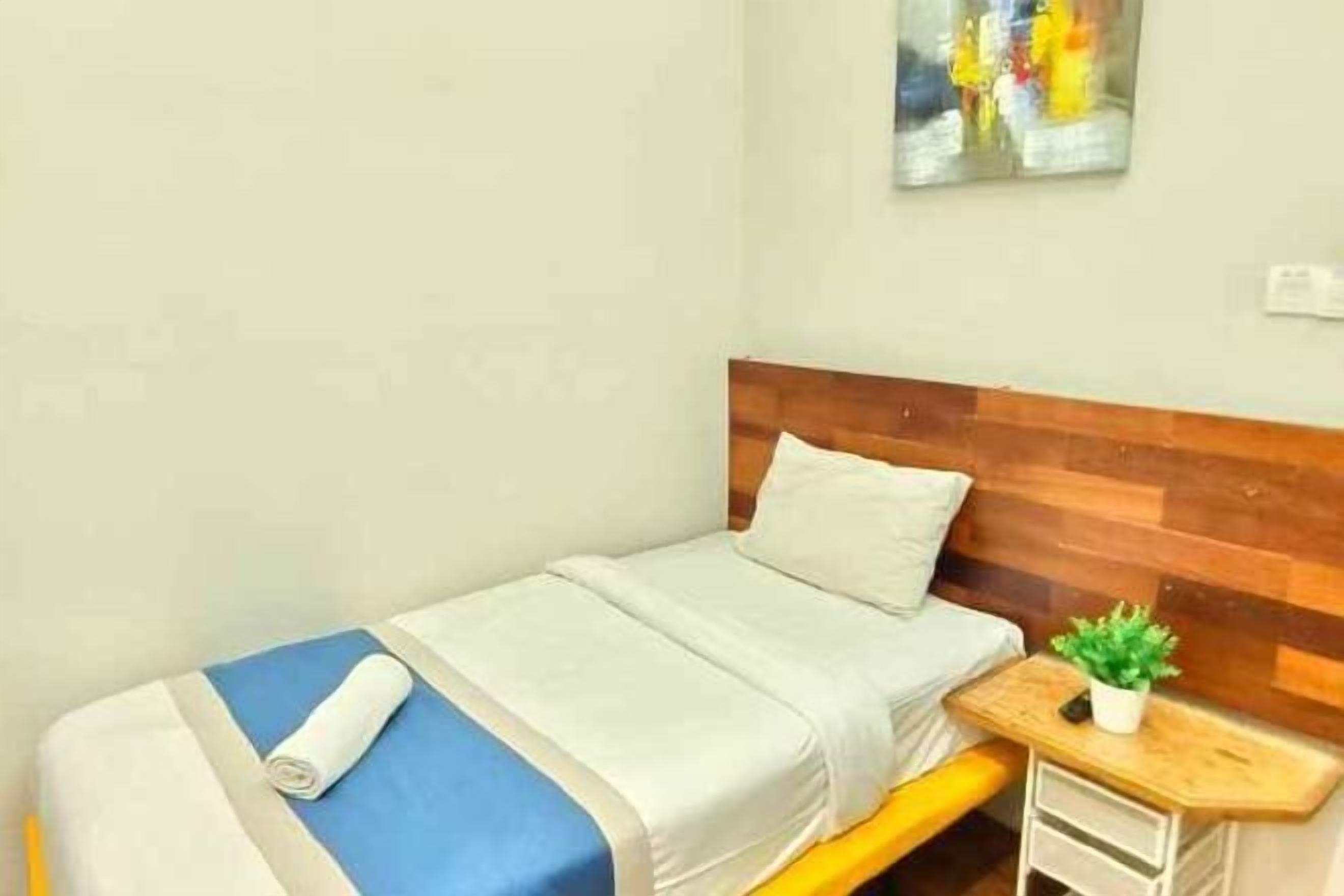 Soundproofing, iron/ironing board, free WiFi, bed sheets