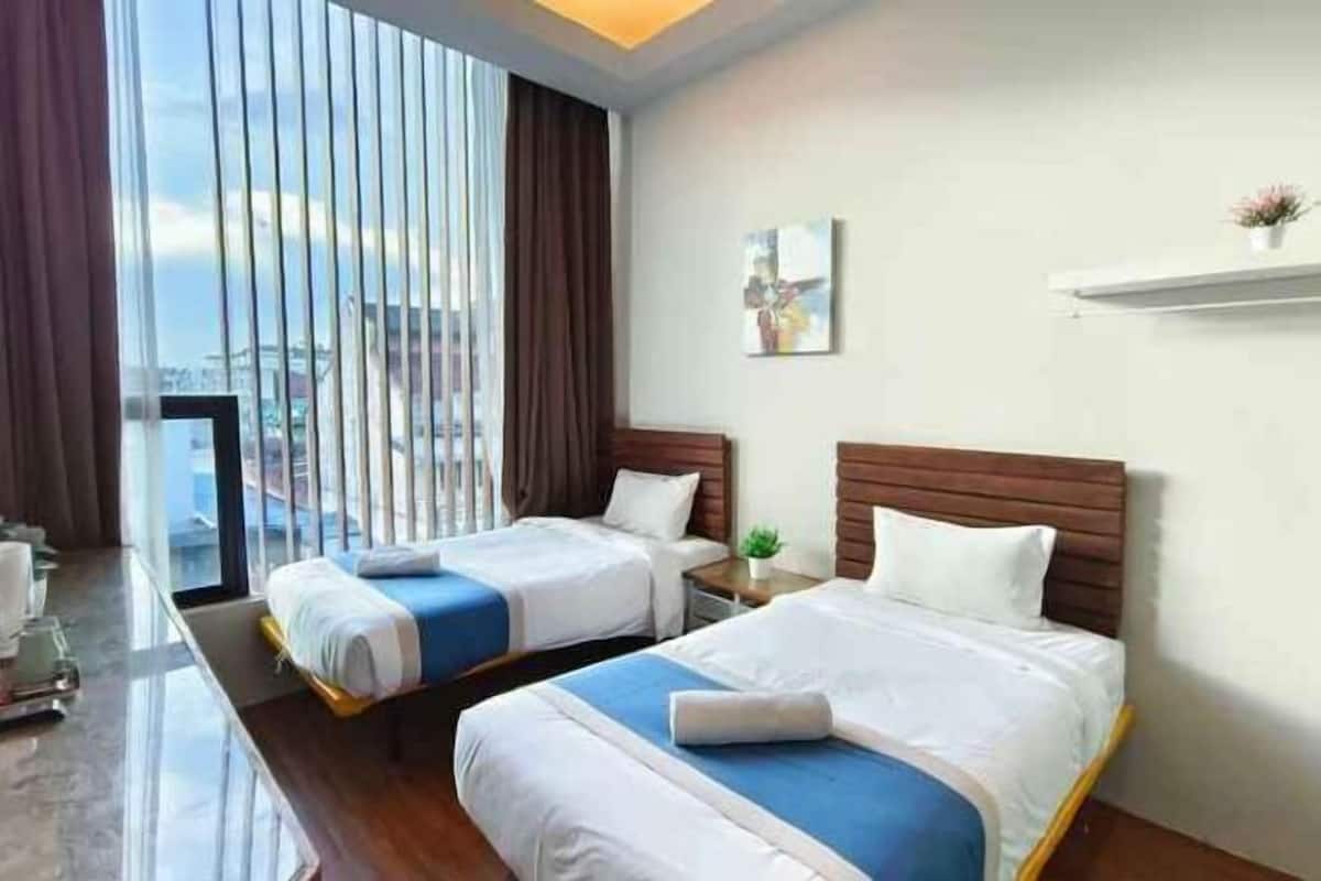 Soundproofing, iron/ironing board, free WiFi, bed sheets