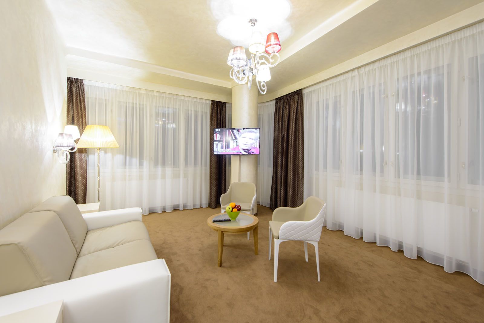 junior suite, multiple beds | minibar, in-room safe, desk, blackout curtains