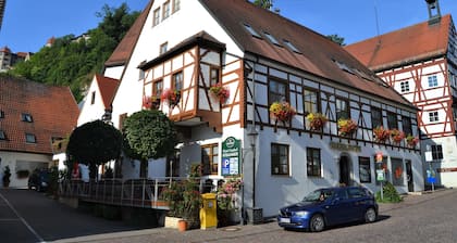 Hotel-Restaurant STRAUSSEN