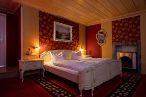 Comfort Double Room | Desk, rollaway beds, free WiFi, bed sheets - Hotel-Restaurant STRAUSSEN (Harburg)