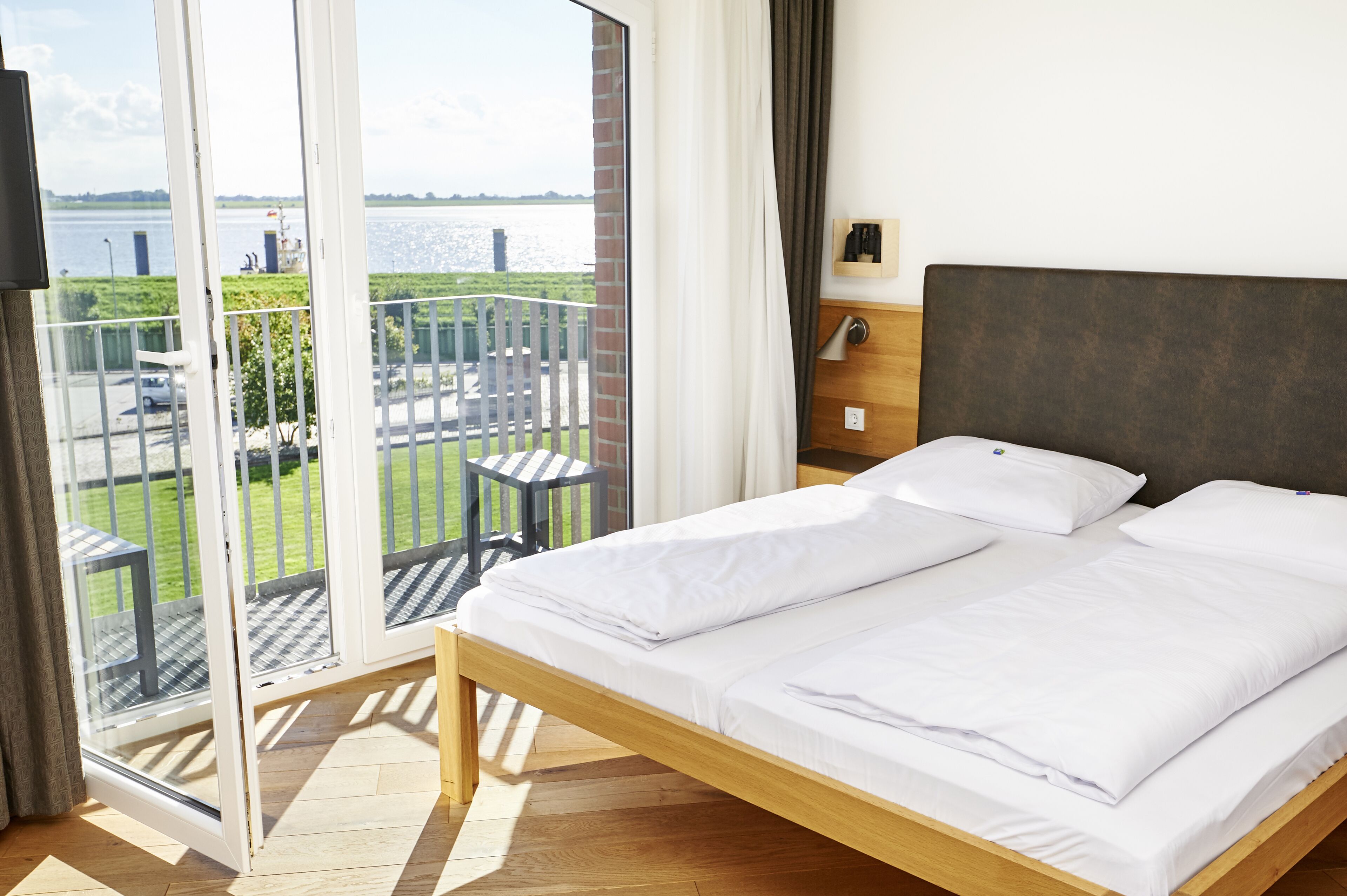 city double room single use | desk, free wifi