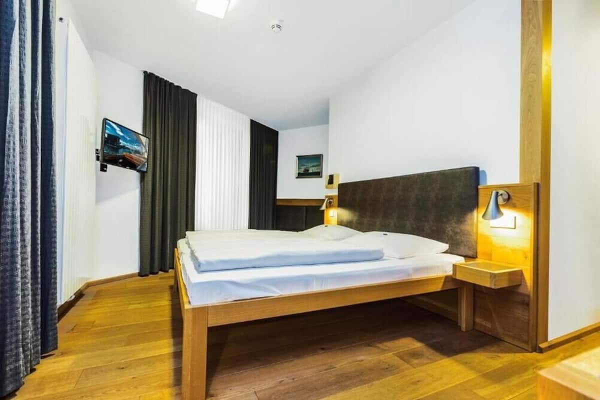 Double Room Accessible | Escrivaninha, Wi-Fi de cortesia