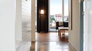 Suite City, vistas al puerto | Vistas desde la habitación