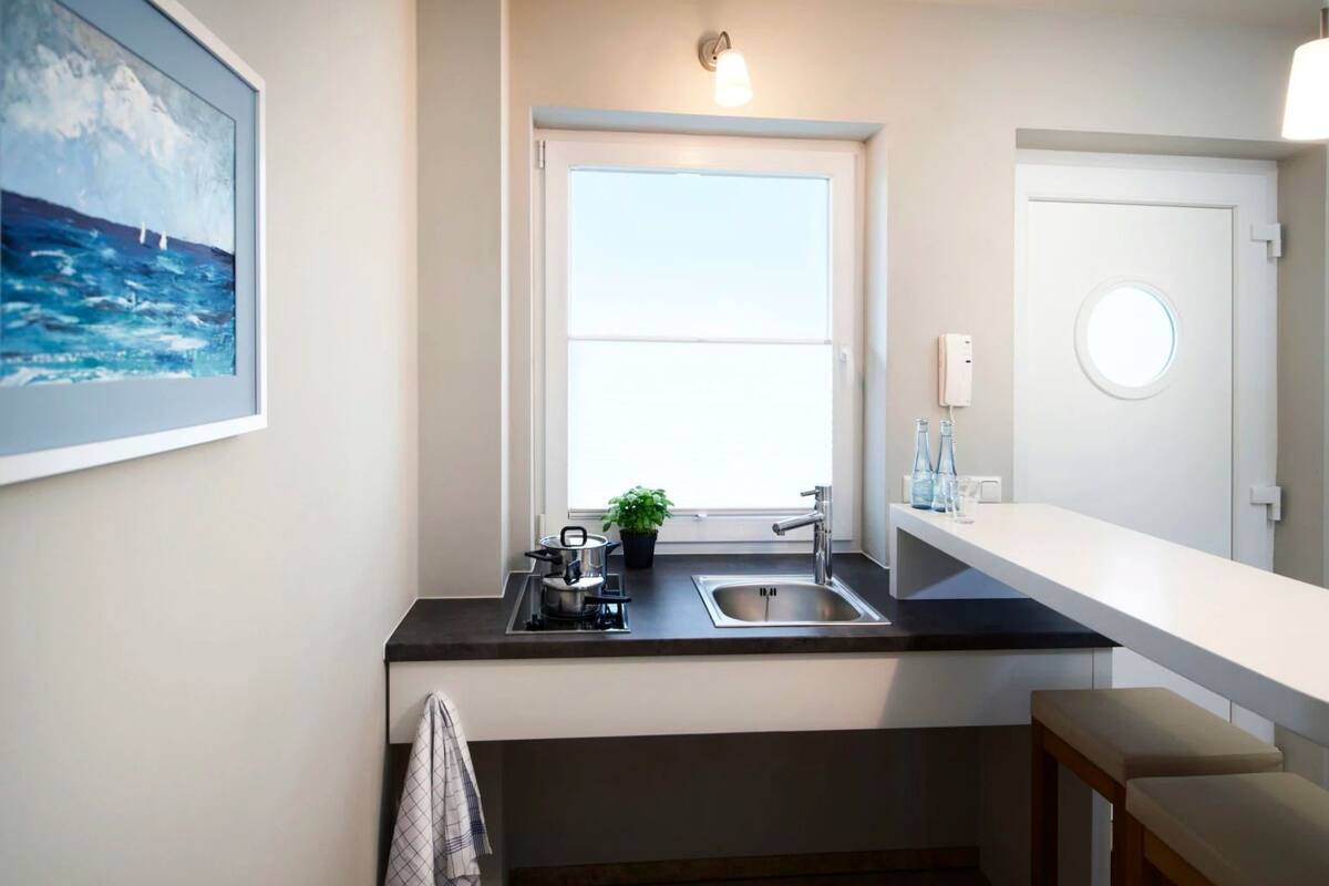 coffee/tea maker, electric kettle