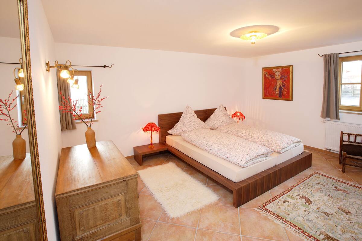 Deluxe Apartment, 2 Bedrooms, Accessible (LM2) | 1 bedroom, premium bedding, in-room safe, desk