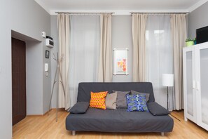 Studio Apartment #32