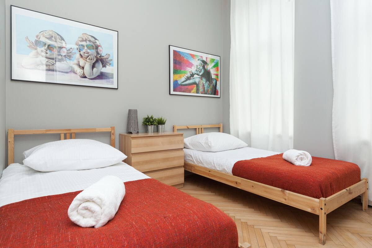 1-Bedroom Apartment #33 | Individually decorated, individually furnished, laptop workspace