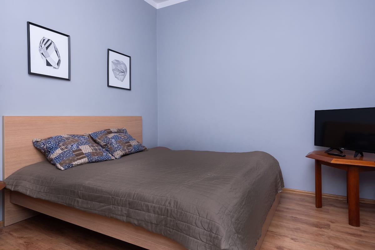 Studio Apartment #55 | Individually decorated, individually furnished, laptop workspace