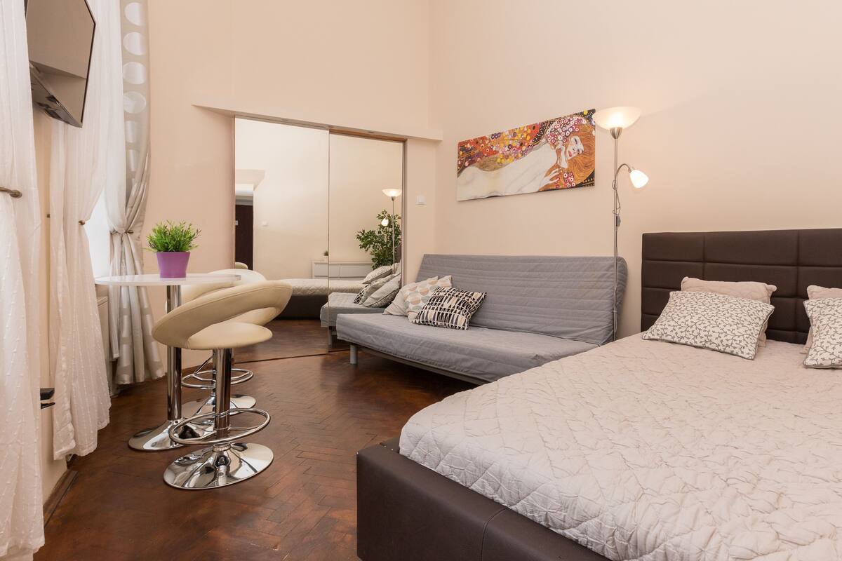 1-Bedroom Apartment (Bozego Ciala St.) #21 | 特色装修、特色家居、笔记本电脑工作区、遮光窗帘