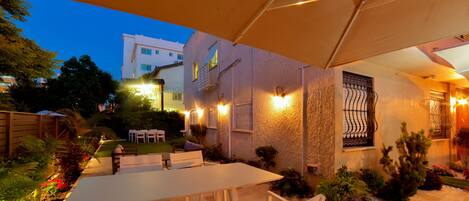 Superior-Apartment, 2 Schlafzimmer | Terrasse/Patio