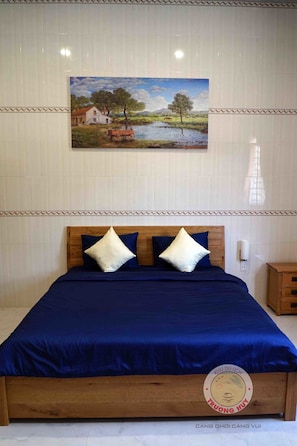 Deluxe Room | Minibar, desk, free WiFi