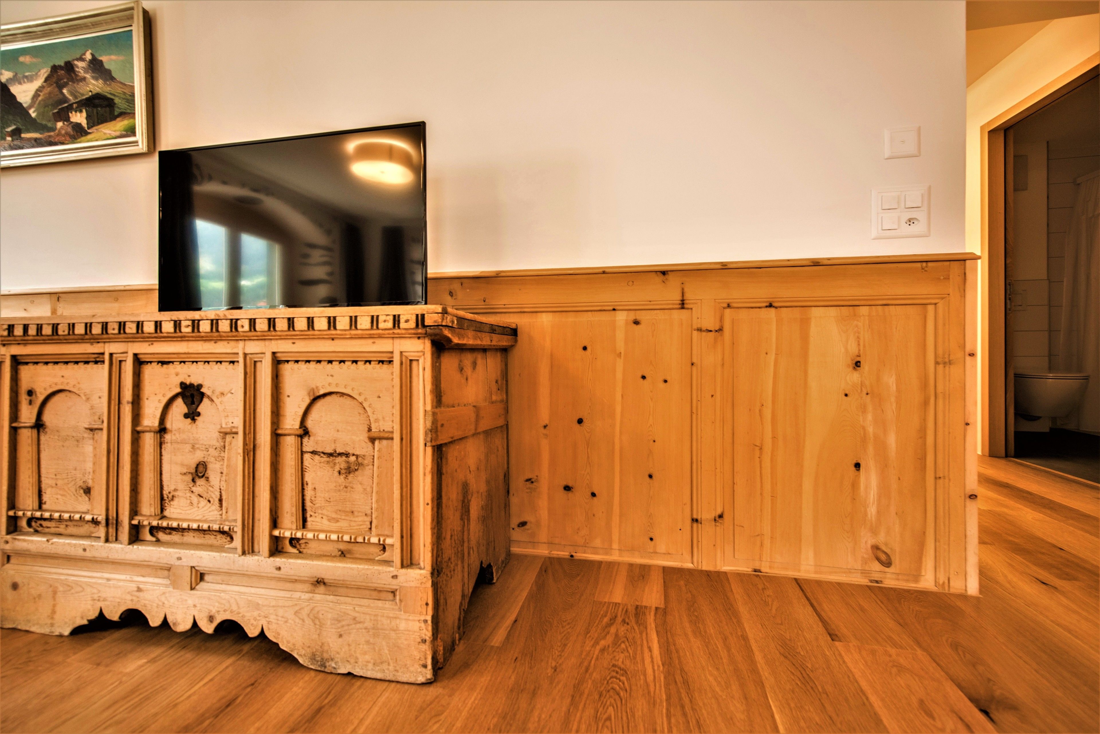 superior apartment, 1 bedroom, accessible, mountain view | in-room safe, desk, blackout curtains, soundproofing