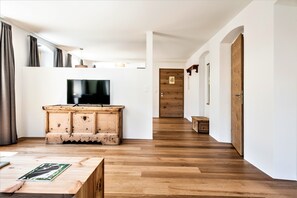 Appartement Supérieur, 1 chambre, accessible aux personnes à mobilité réduite, vue montagne